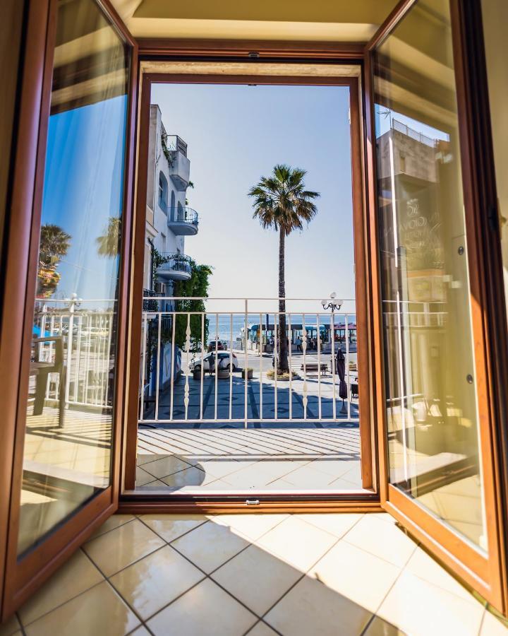 La Piazzetta Acomodação com café da manhã Giardini Naxos Exterior foto