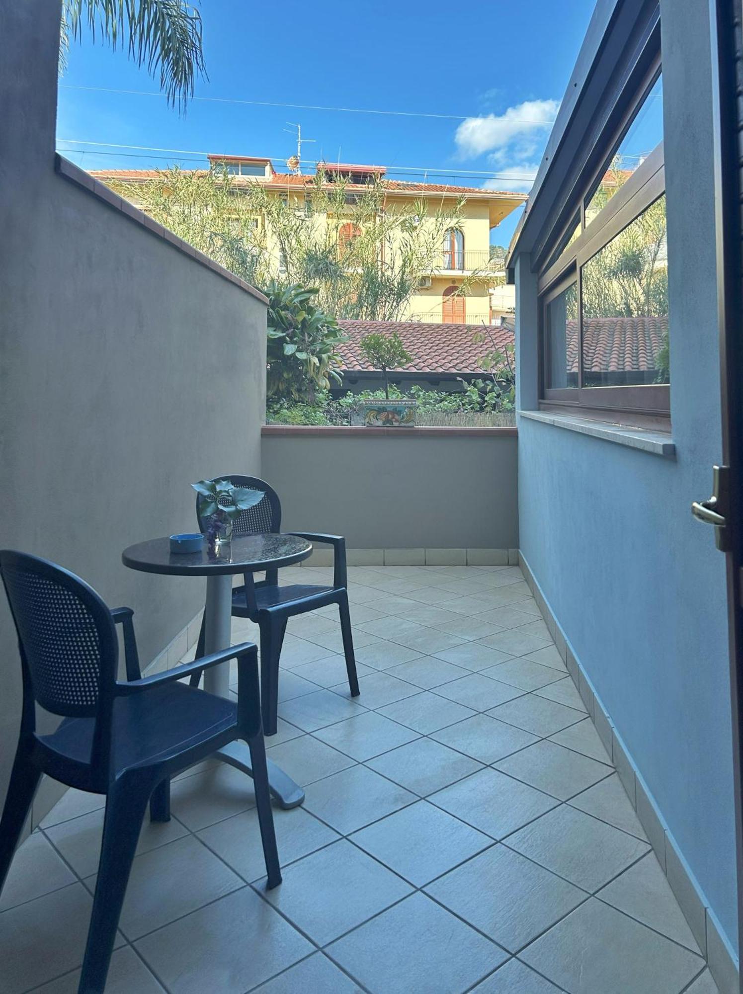 La Piazzetta Acomodação com café da manhã Giardini Naxos Exterior foto