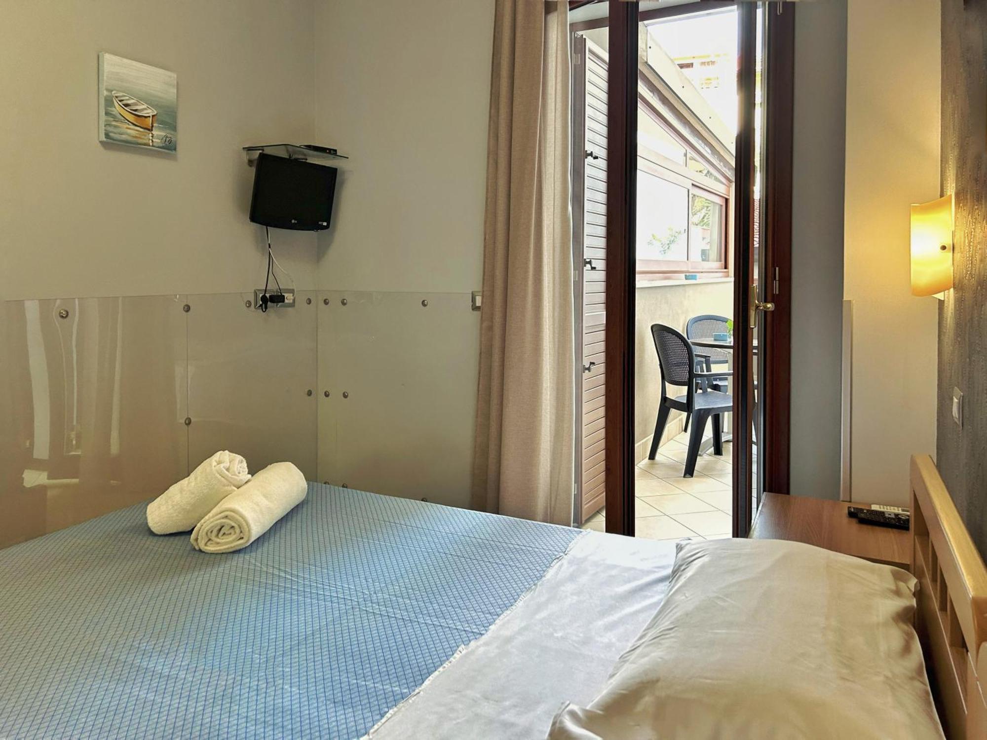 La Piazzetta Acomodação com café da manhã Giardini Naxos Exterior foto