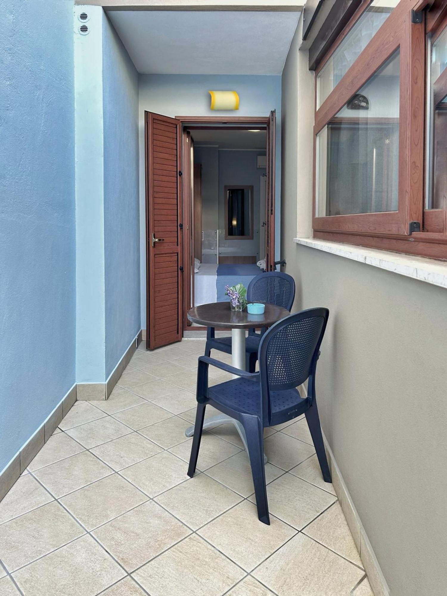 La Piazzetta Acomodação com café da manhã Giardini Naxos Exterior foto