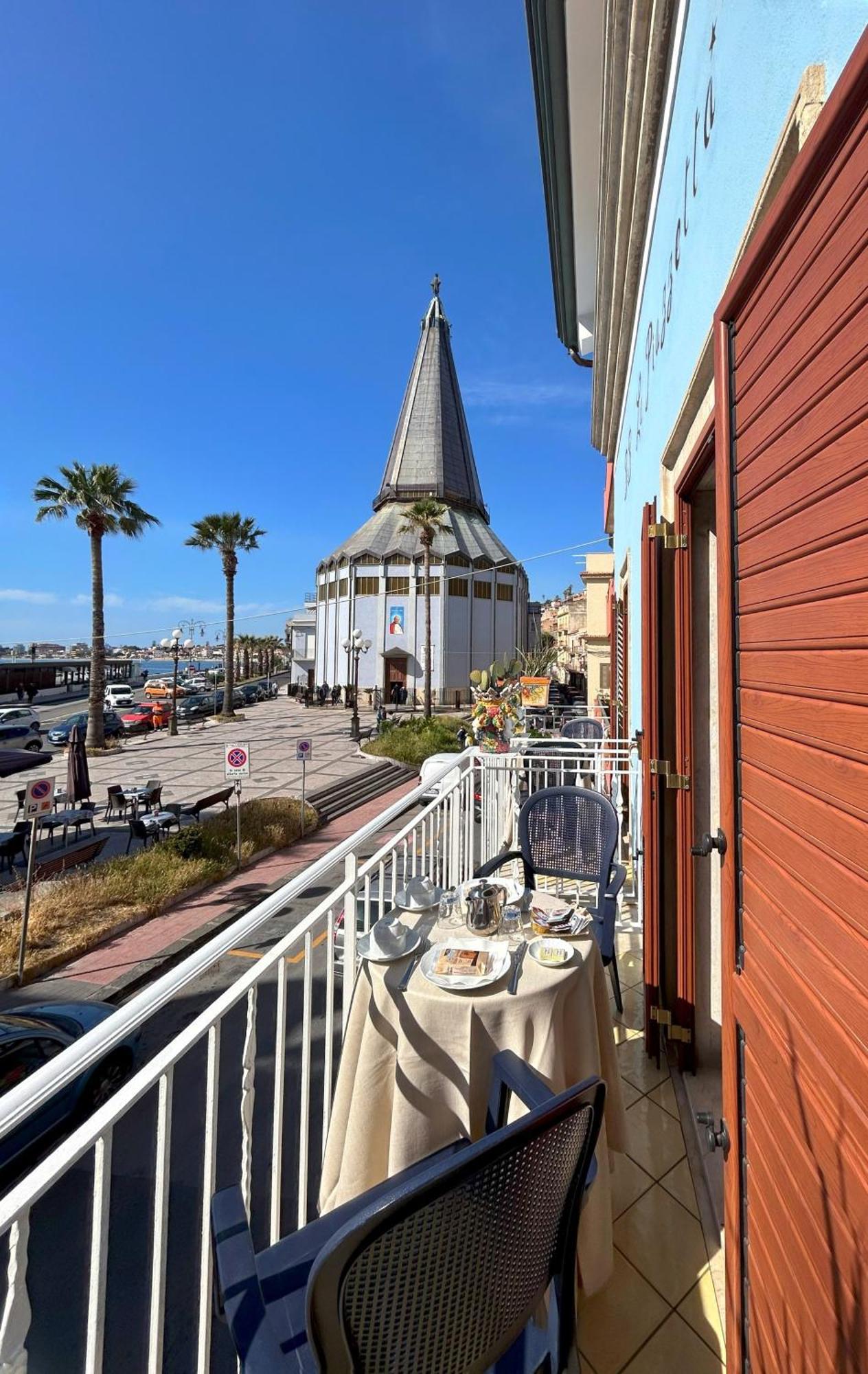 La Piazzetta Acomodação com café da manhã Giardini Naxos Exterior foto