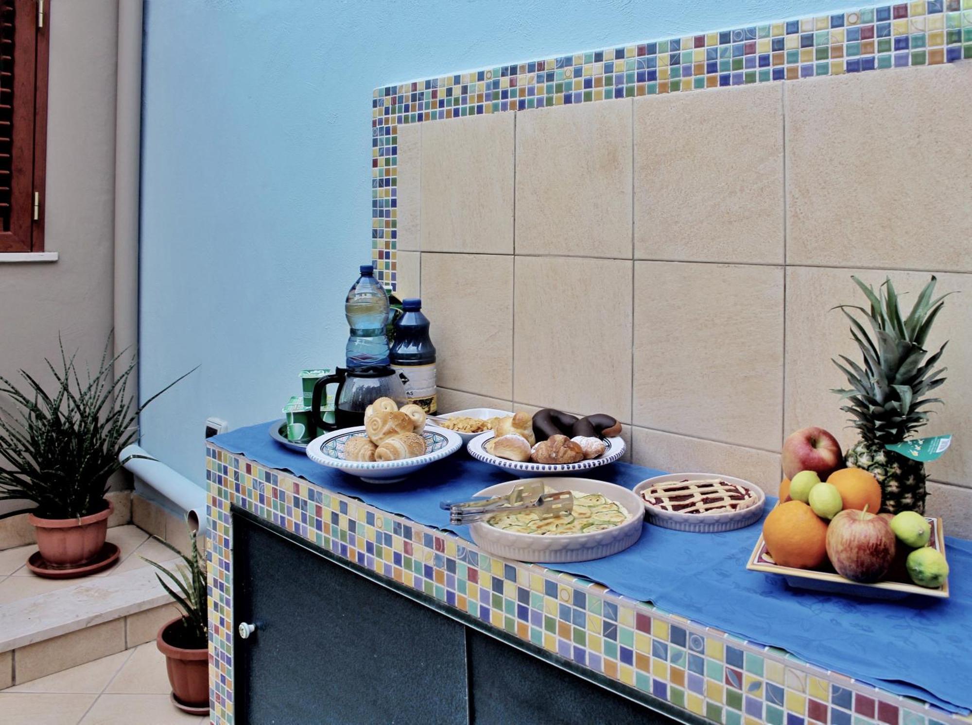 La Piazzetta Acomodação com café da manhã Giardini Naxos Exterior foto