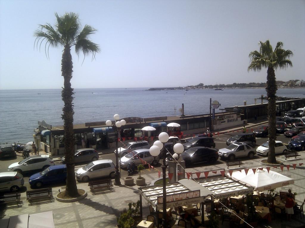 La Piazzetta Acomodação com café da manhã Giardini Naxos Exterior foto